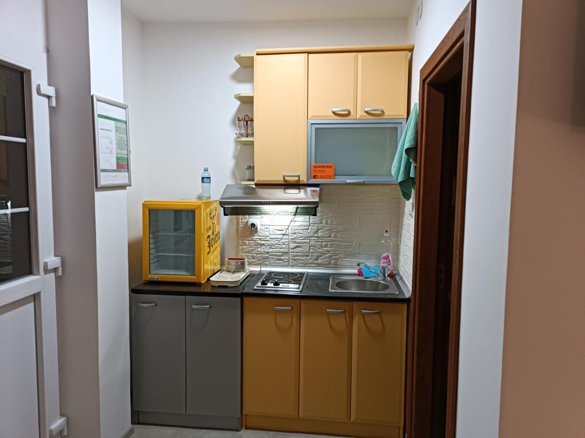 Appartamento Adamovic Pirot Esterno foto